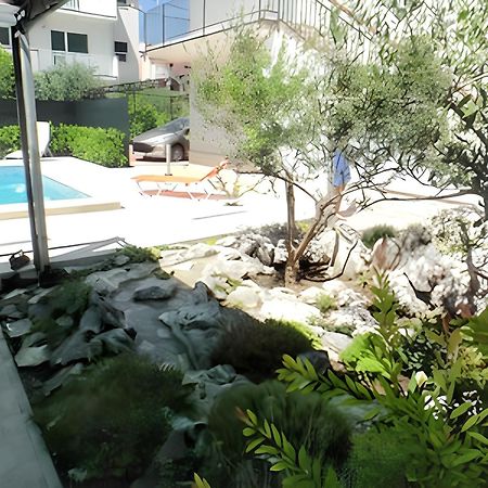 Comfortable Apartment In Kastel Novi Shared Pool 47M² Kastela Exterior photo